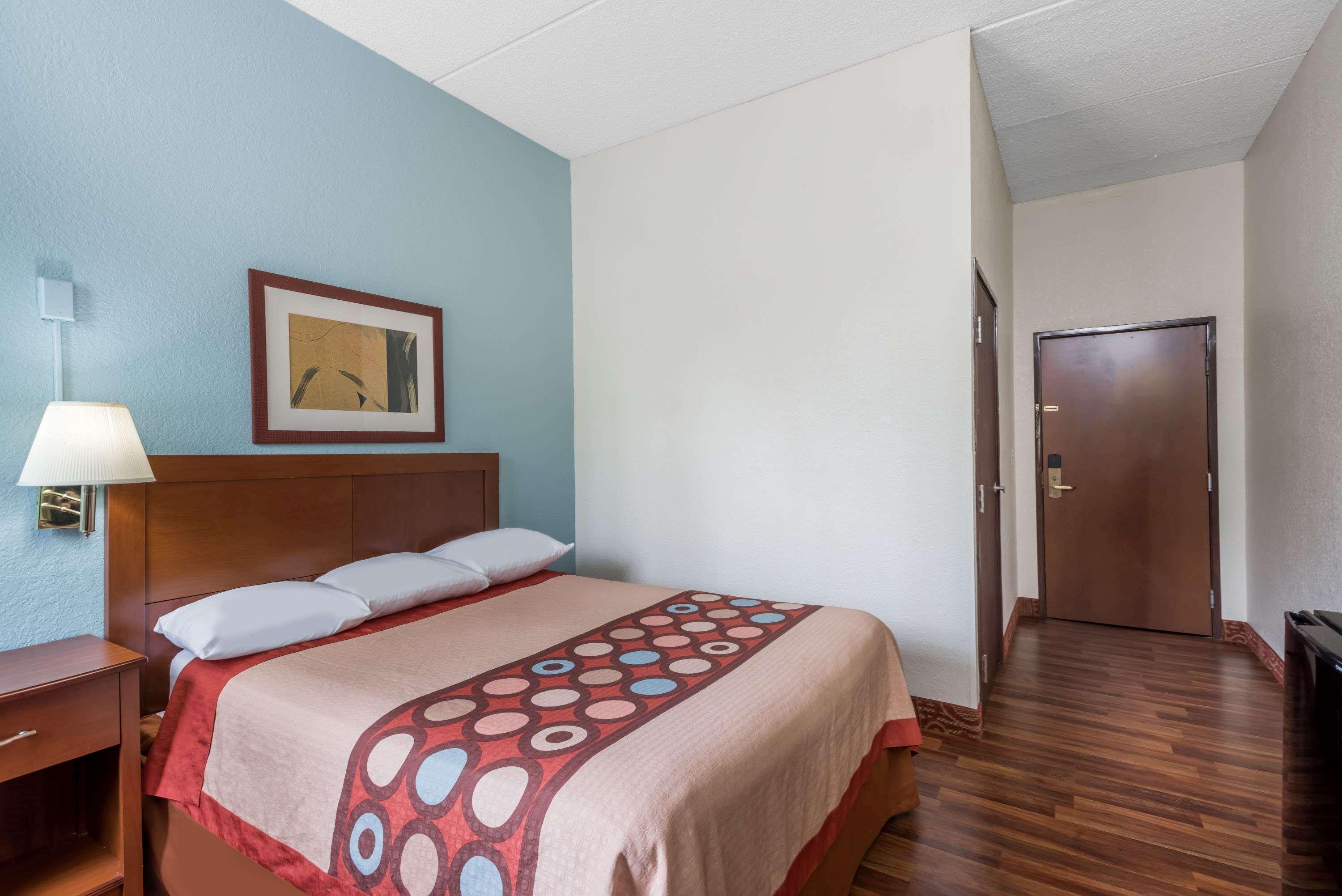 Super 8 By Wyndham Danbury Motel Ngoại thất bức ảnh