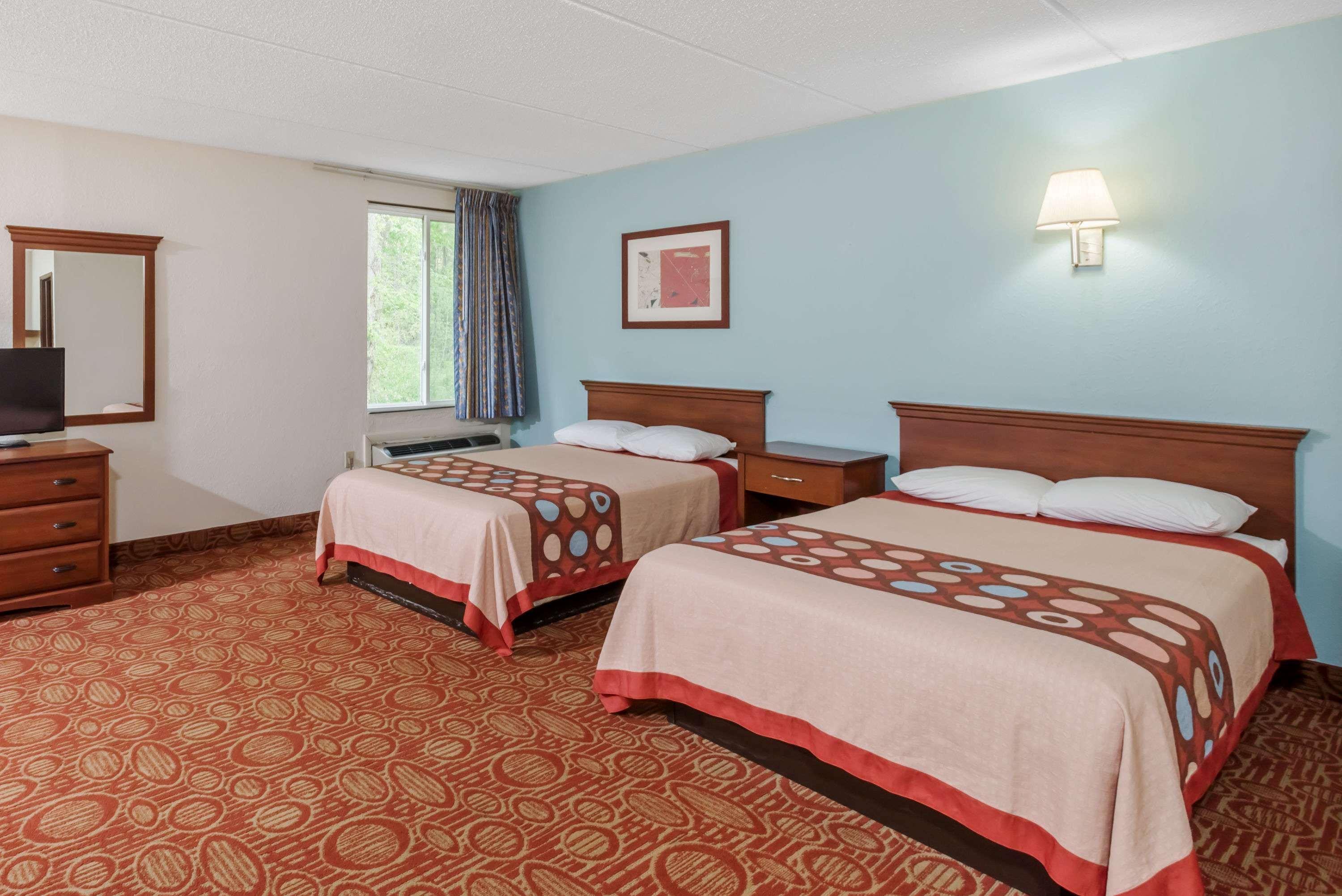 Super 8 By Wyndham Danbury Motel Ngoại thất bức ảnh