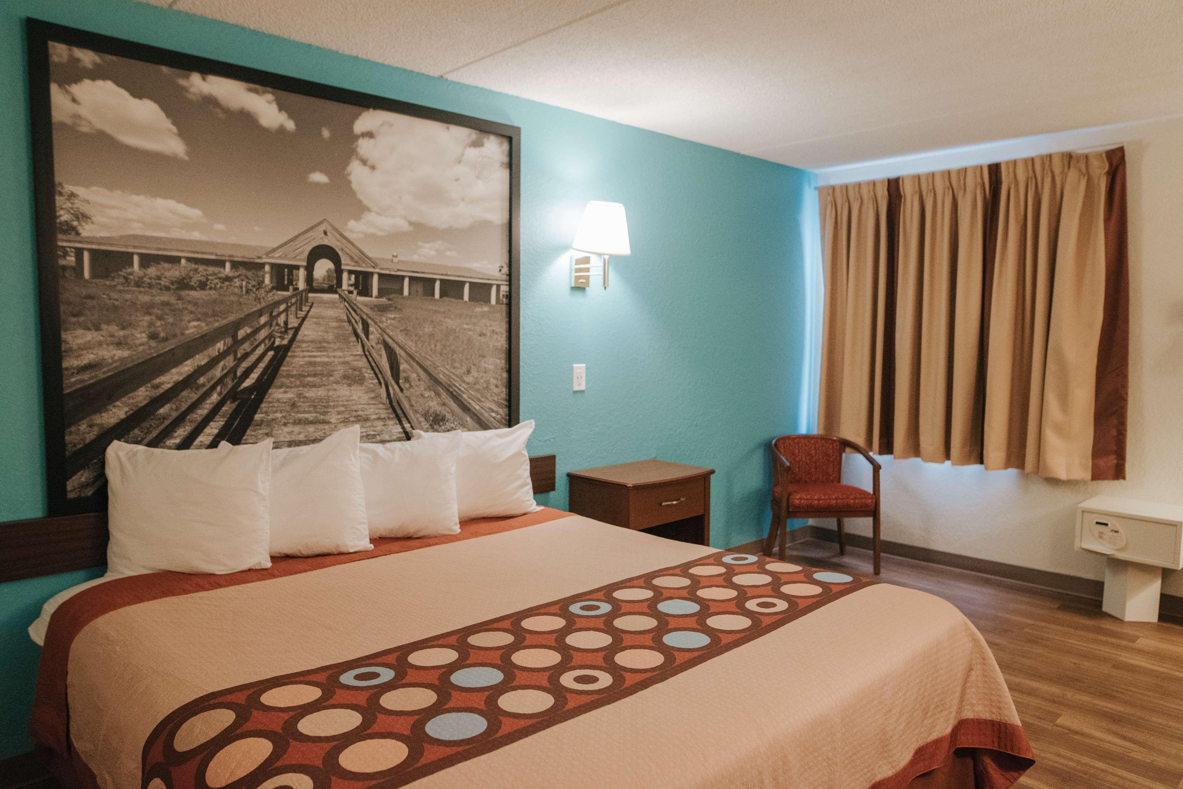 Super 8 By Wyndham Danbury Motel Ngoại thất bức ảnh