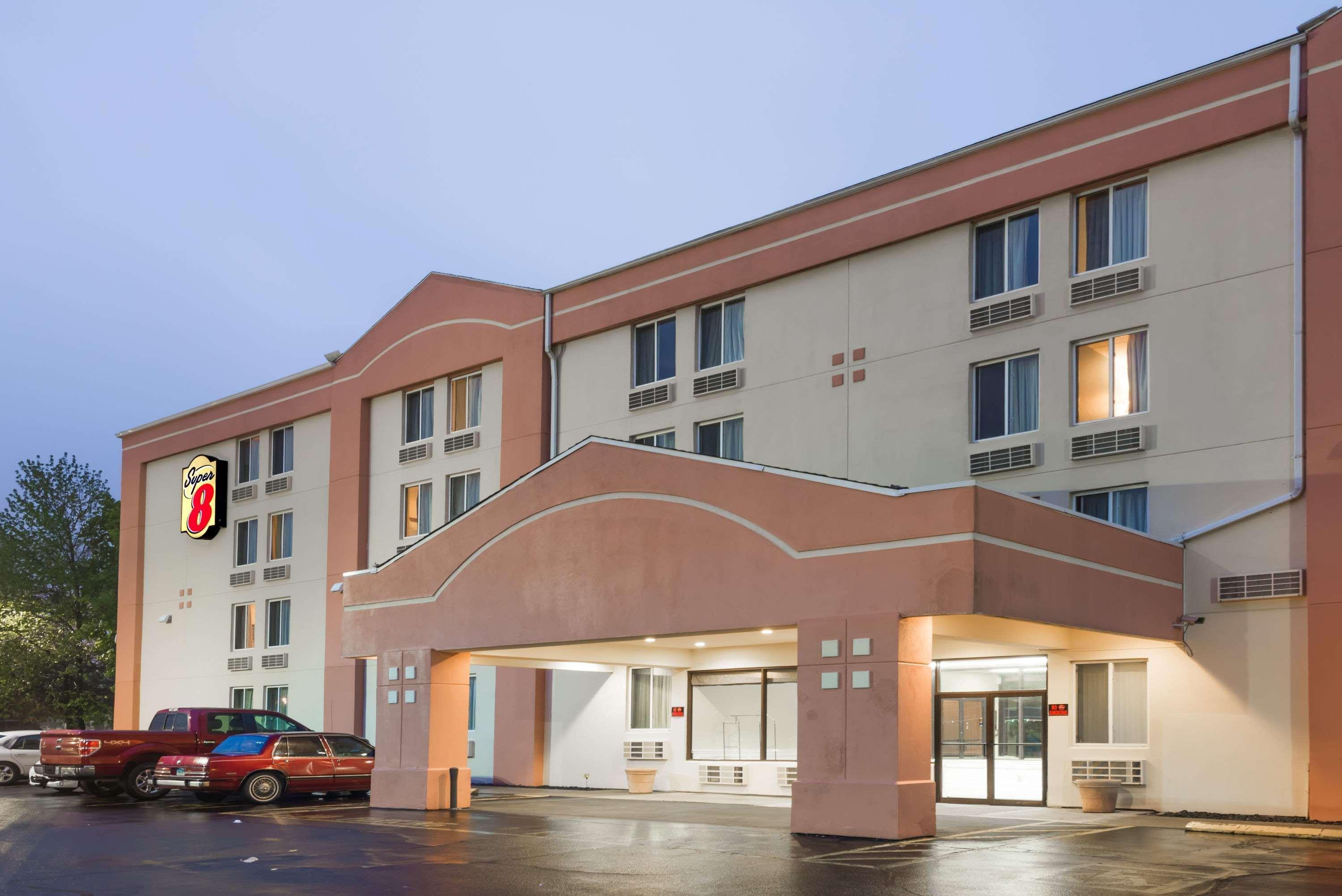 Super 8 By Wyndham Danbury Motel Ngoại thất bức ảnh