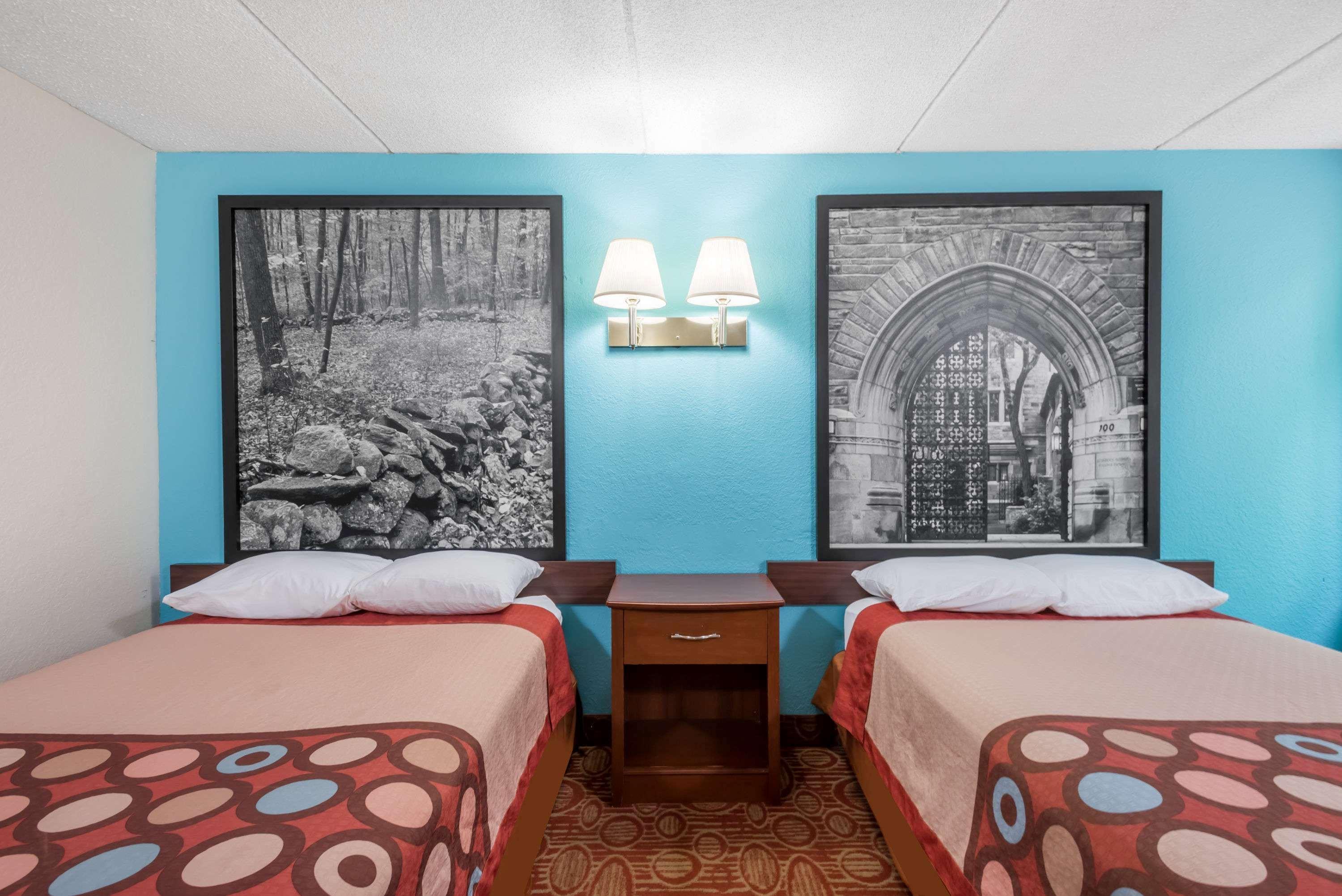Super 8 By Wyndham Danbury Motel Ngoại thất bức ảnh