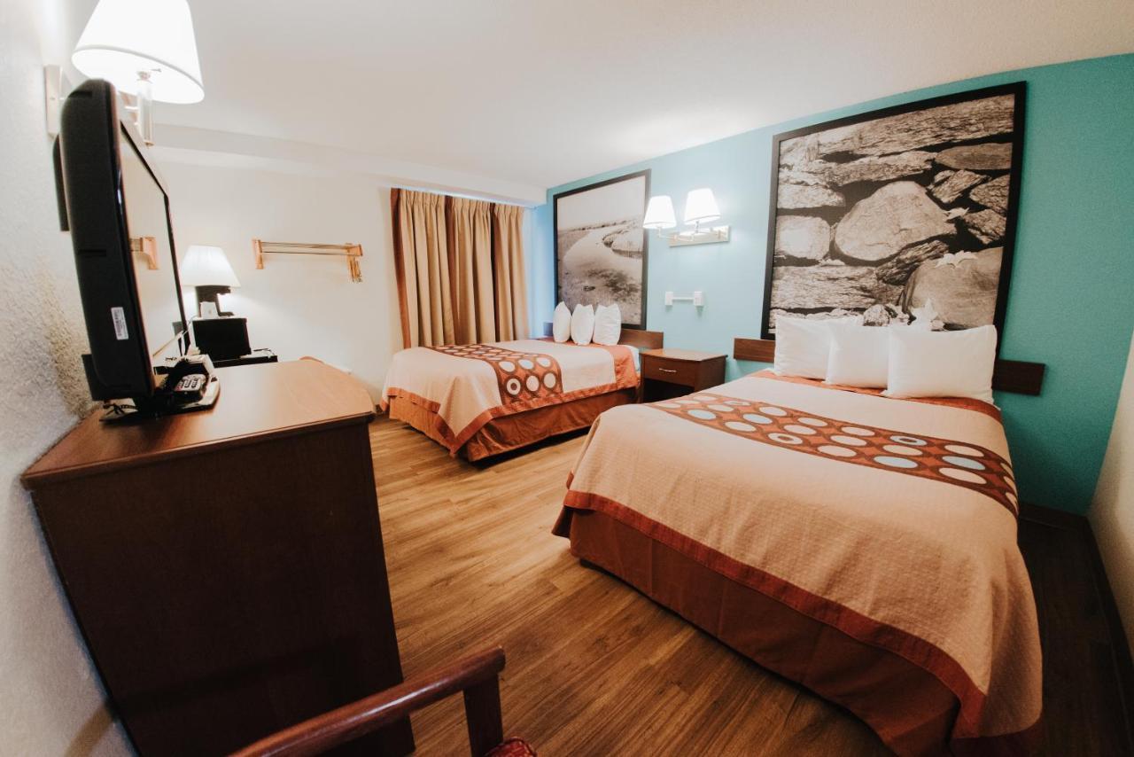 Super 8 By Wyndham Danbury Motel Ngoại thất bức ảnh